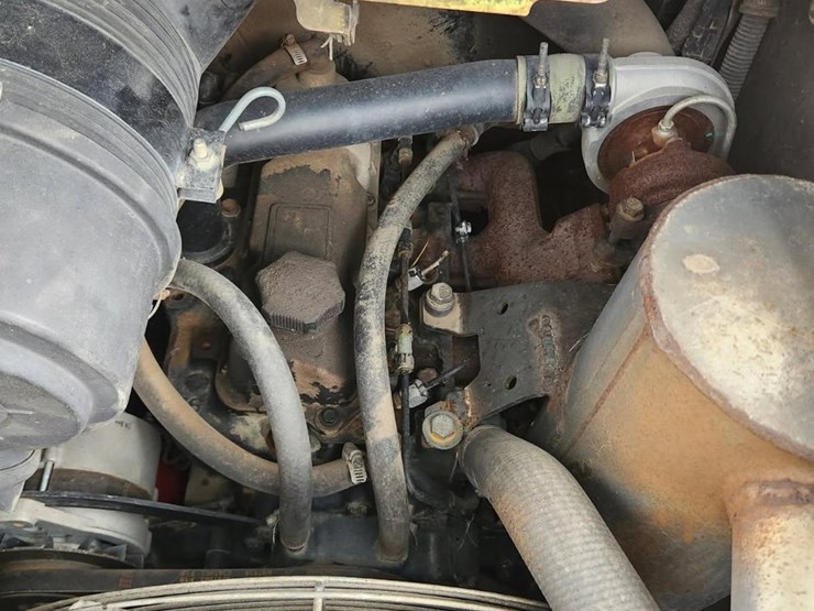 2000-john-deere-260-image-9