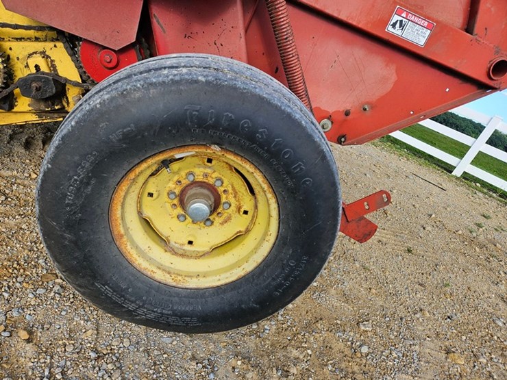new-holland-664-image-27