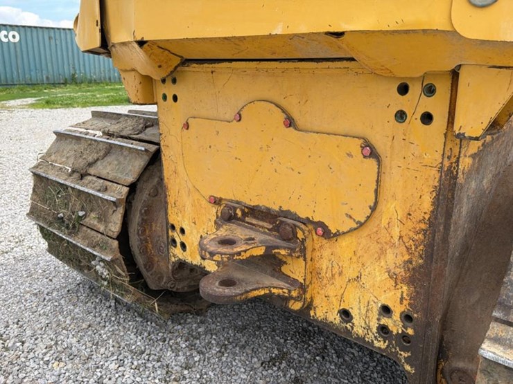 2004-deere-700h-image-53