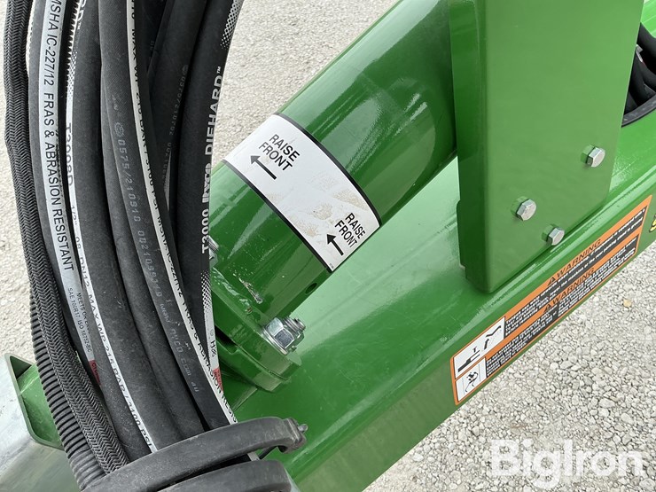 2022-john-deere-2660vt-image-14