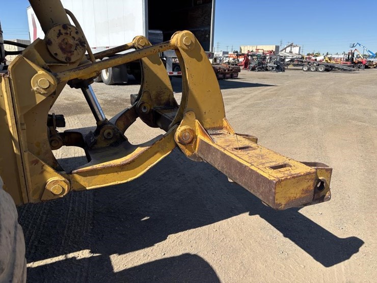 caterpillar-14e-image-31