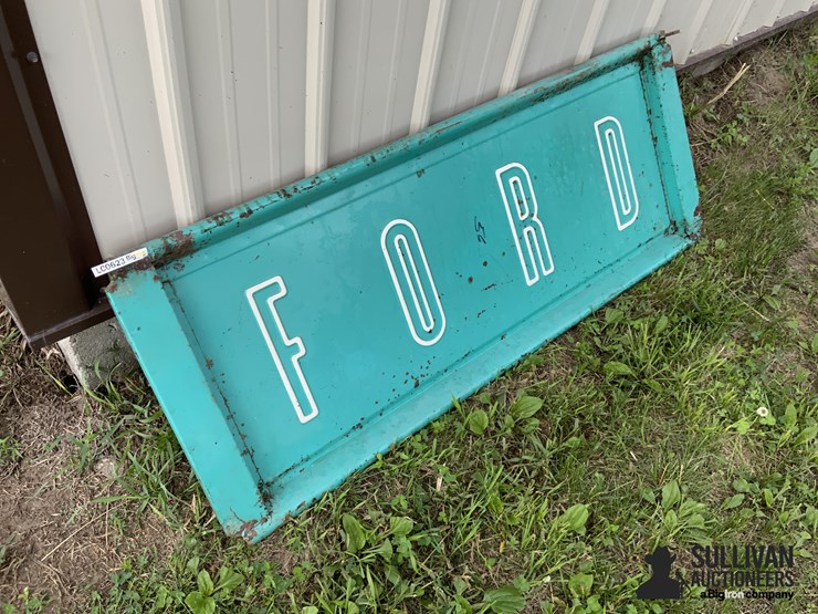 ford-tailgate-image-3