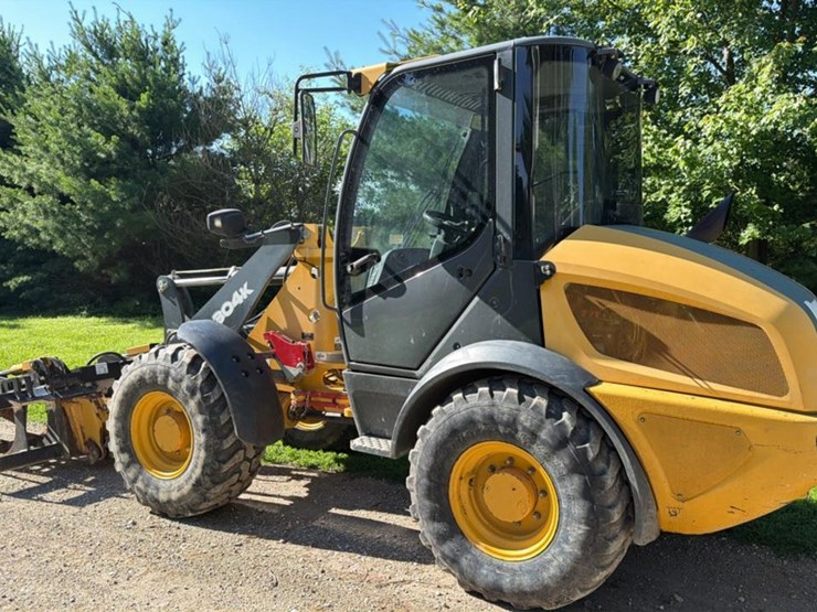 2016-john-deere-64-image-3