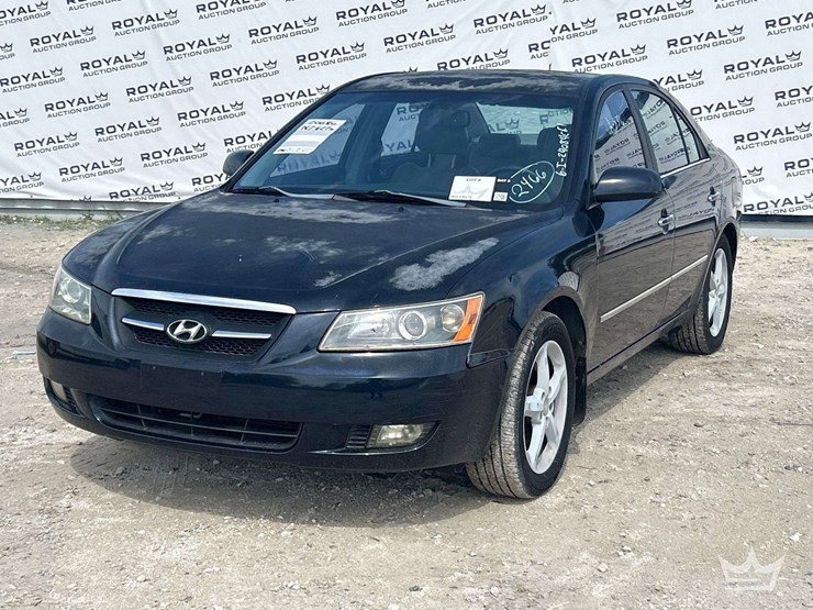 2008-hyundai-sonata-sedan-image-1