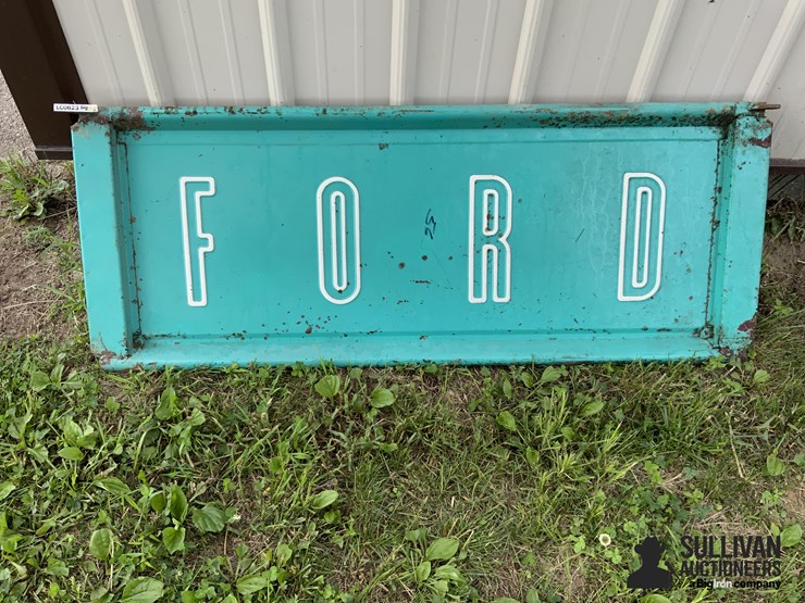ford-tailgate-image-2
