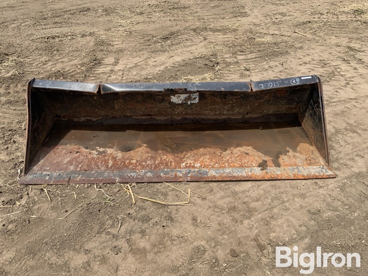 83.5”-skid-steer-bucket-image-2