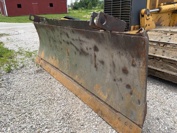 2004-deere-700h-image-11