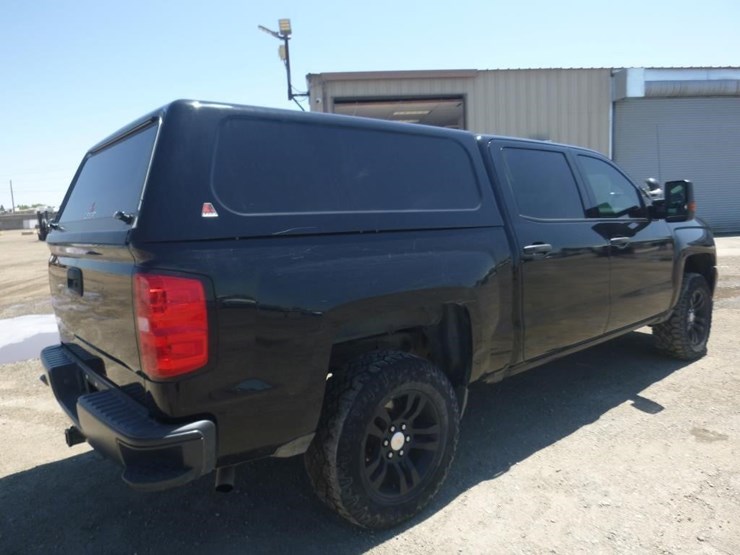 2017-chevrolet-1500-image-3