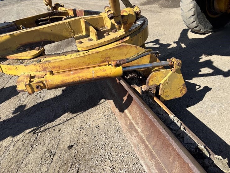 caterpillar-14e-image-11