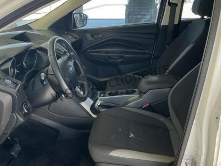 2013-ford-escape-image-21
