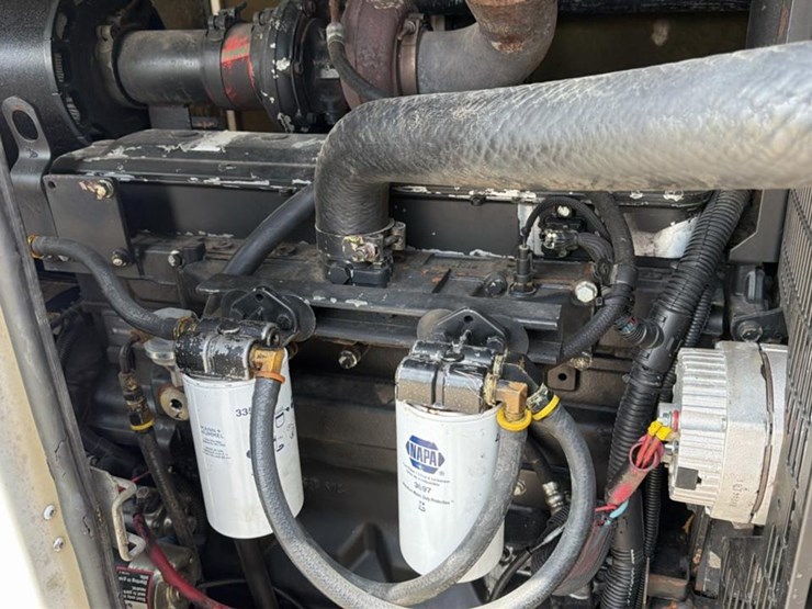 john-deere-6068h-image-6