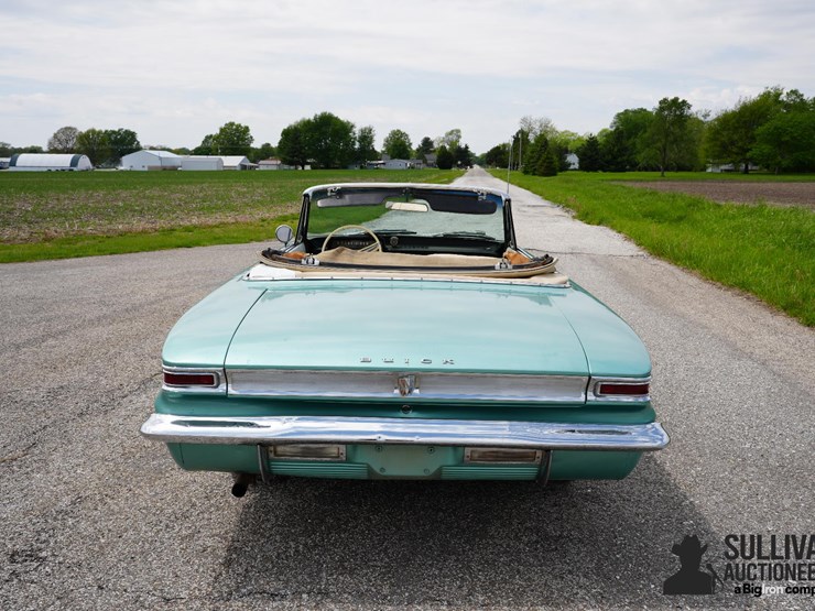 run-#170---1962-buick-series-convertible-image-6