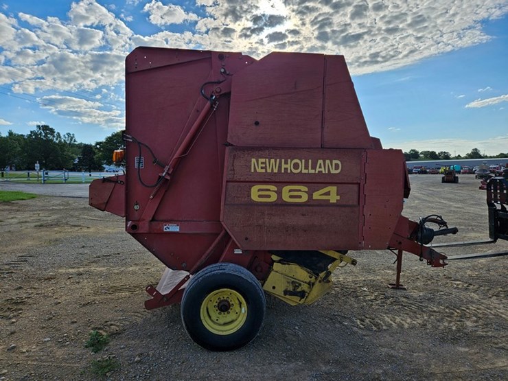 new-holland-664-image-6