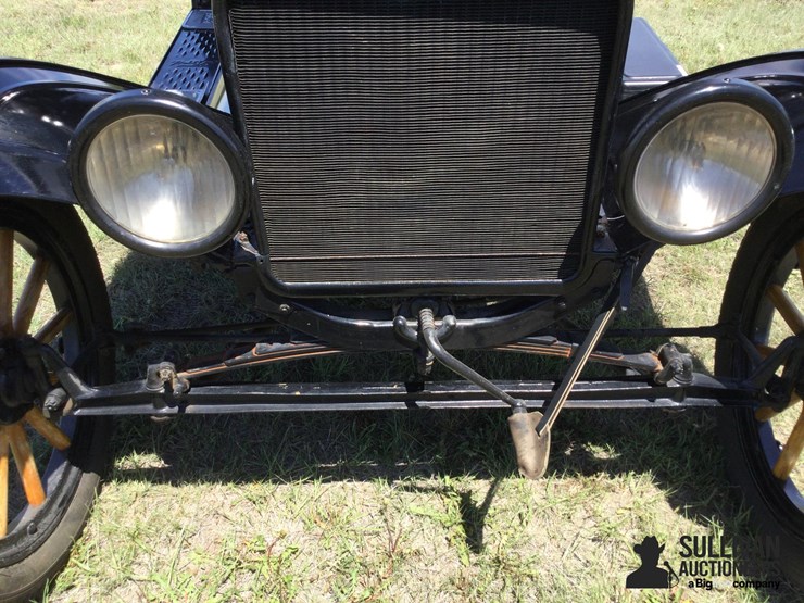 1920-ford-model-t-image-10
