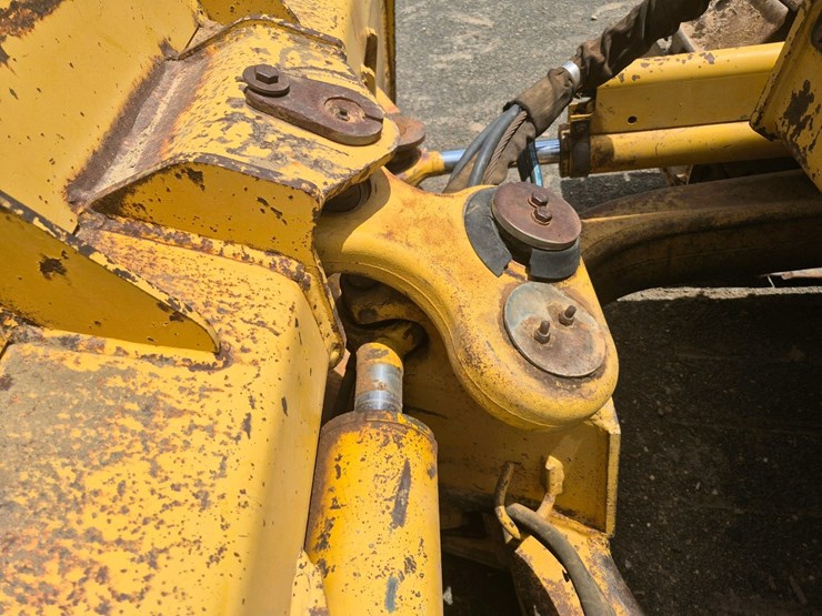 1998-deere-650g-image-31