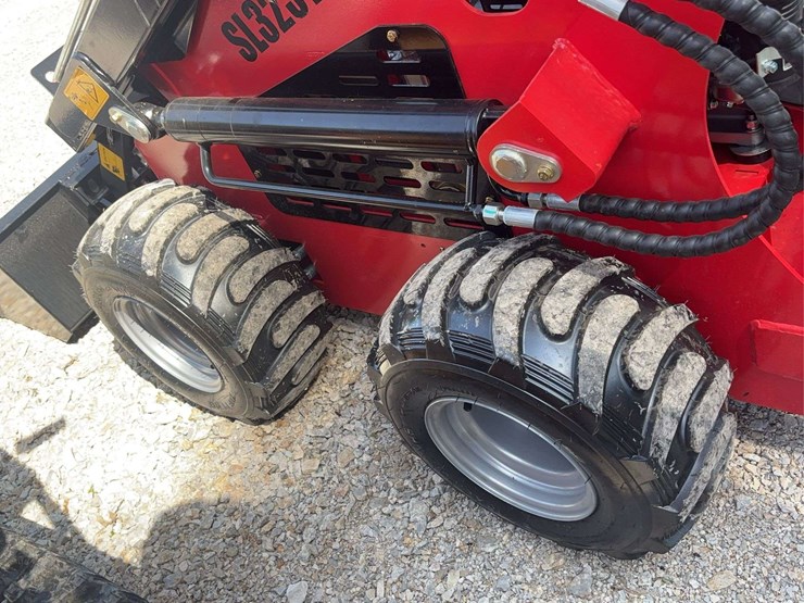 323tz-walk-behind-skid-steer-loader-image-13