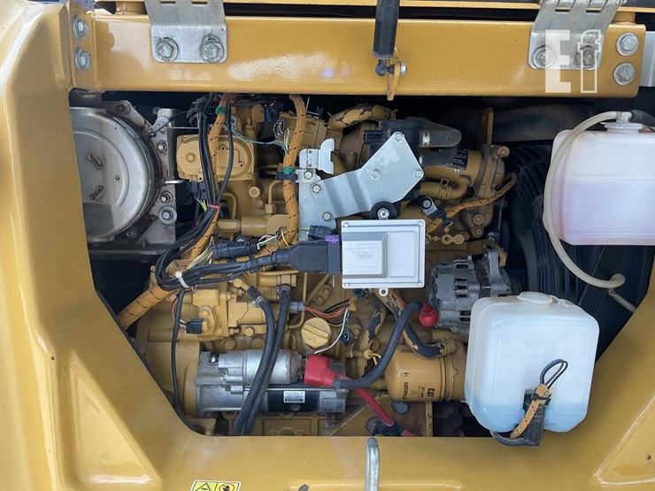 2015-caterpillar-308e2-cr-image-21
