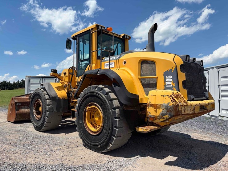 2012-volvo-l110g-image-6