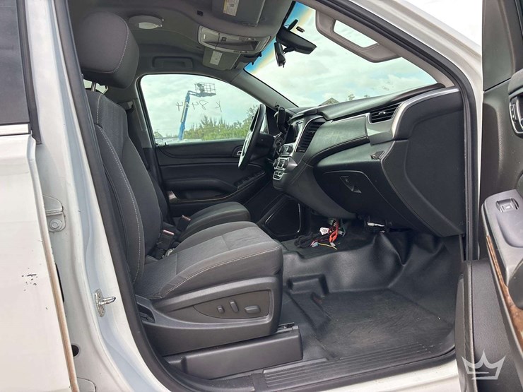 2019-chevrolet-tahoe-image-17