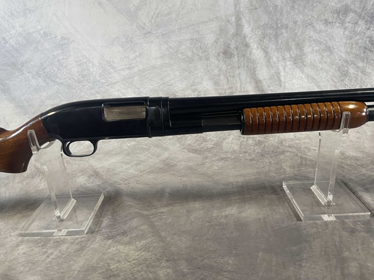 #4123-•-winchester-model-12,-12-ga.-pump-action-shotgun,-sn:-1213817,-(neenah,-wi)-image-4