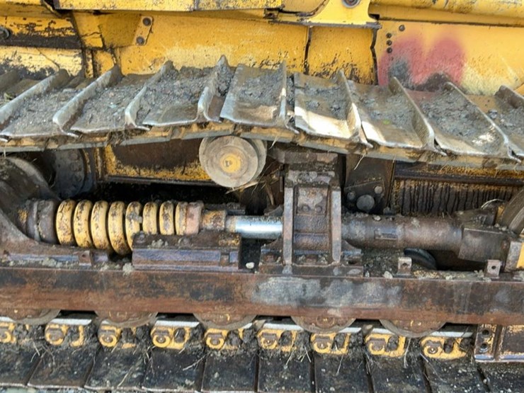 2004-deere-700h-lgp-image-48