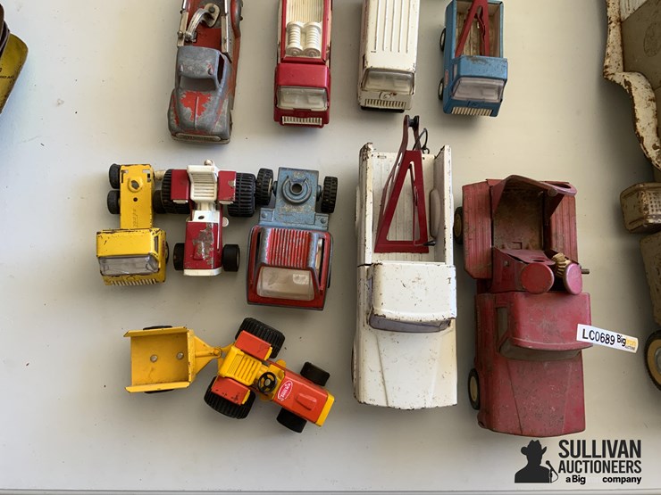 antique-tonka-tow-trucks-&-toys-image-6