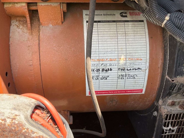 2001-generac-1611220100-30kw-t/a-towable-diesel-generator-image-13