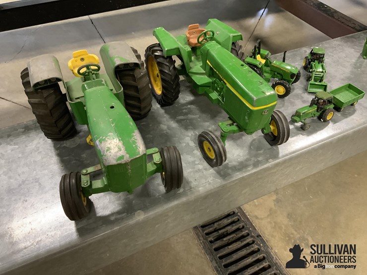 john-deere-toy-tractors-image-8