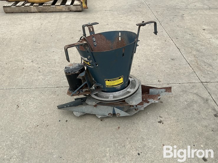 neco-electric-grain-spreader-image-8