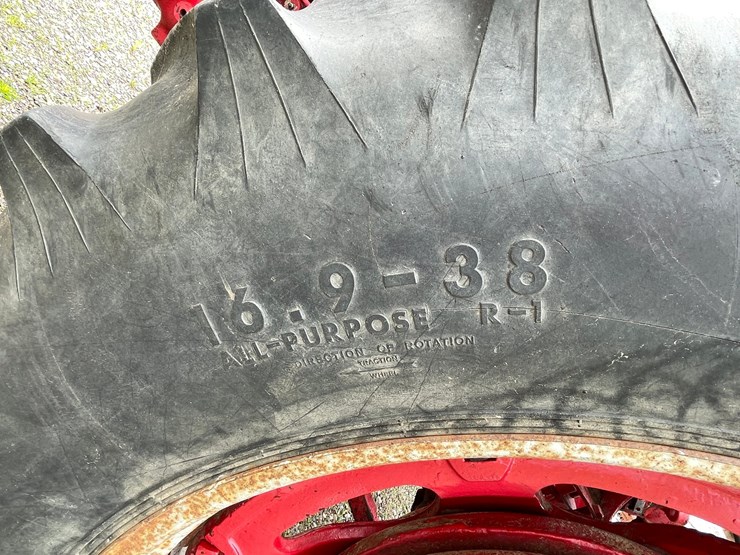 #4905-•-farmall-560-diesel-tractor-image-21