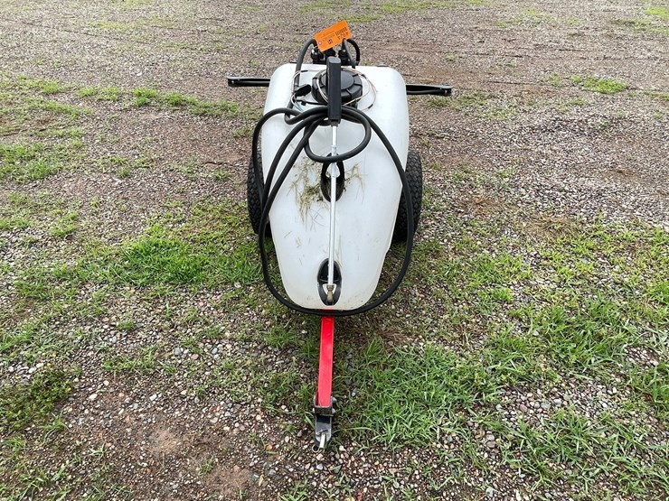 #4924-•-fimco-30-gallon-pull-type-sprayer-image-2