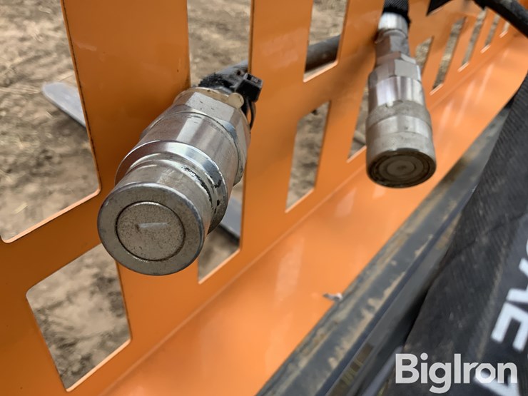 2023-wolverine-pfa-11-3300g-hydraulic-fork-skid-steer-attachment-image-14