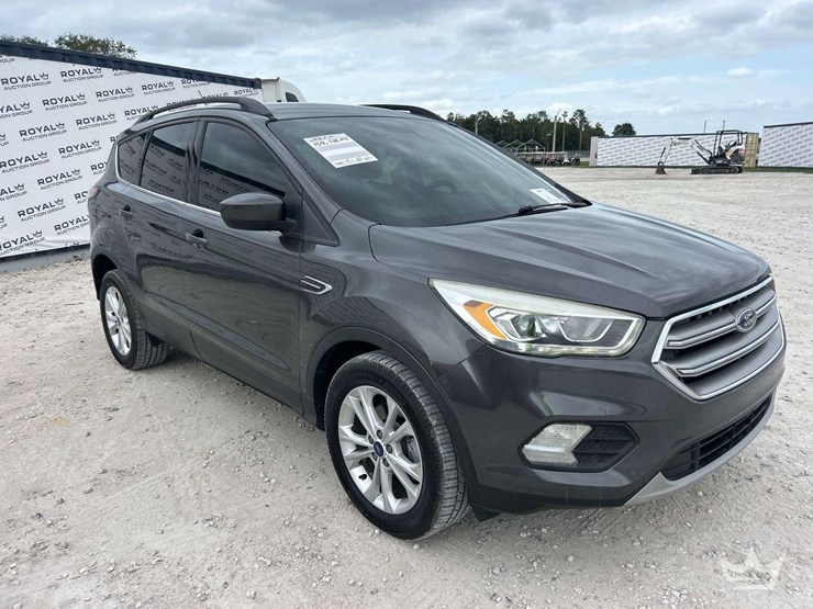 2017-ford-escape-image-2
