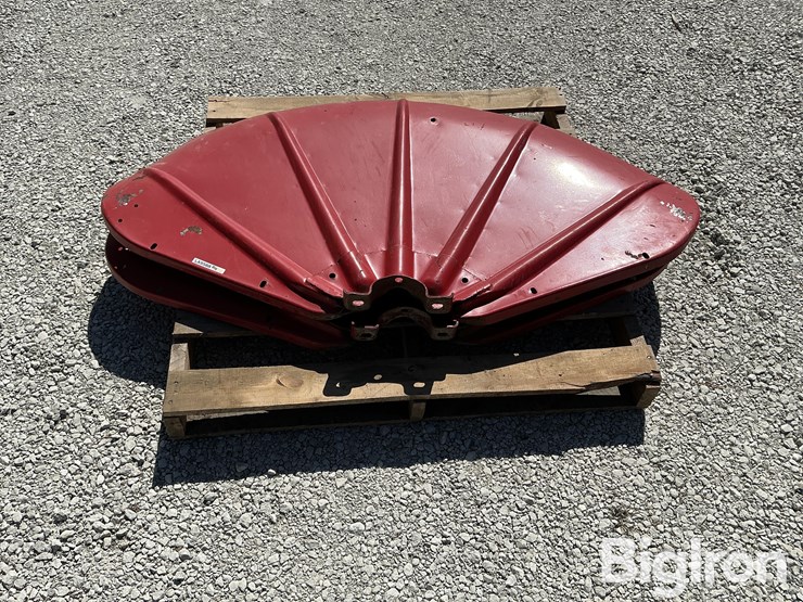 rear-tractor-fenders-image-2