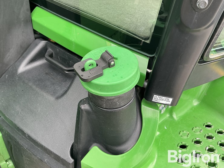 2013-john-deere-8360r-image-18