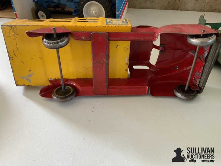 toy-trucks-image-8