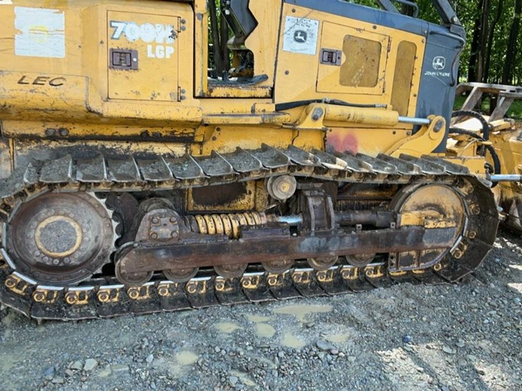 2004-deere-700h-lgp-image-46