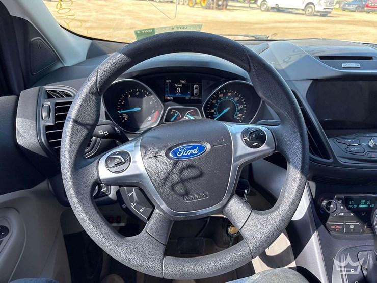 2016-ford-escape-image-13