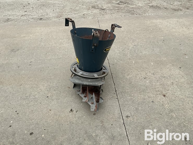 neco-electric-grain-spreader-image-6