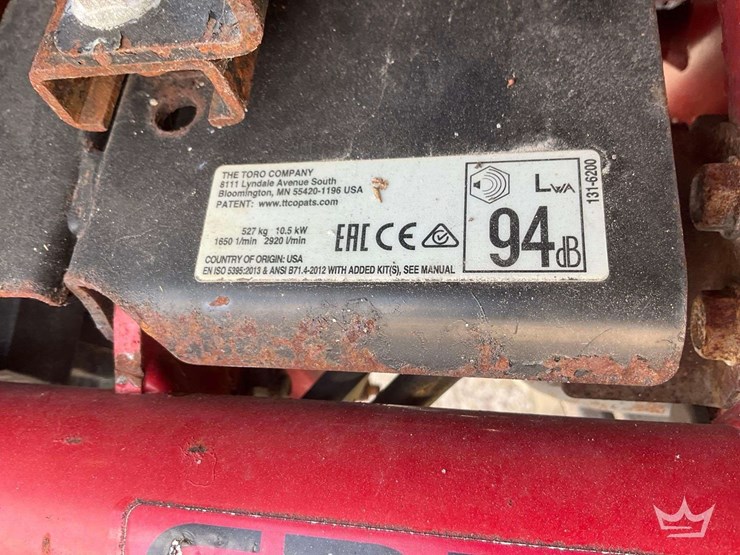 2015-toro-greensmaster-3300-triflex-commercial-greens-mower-image-9