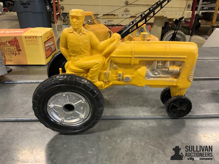 empire-toy-tractor-image-4