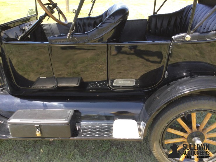 1920-ford-model-t-image-18