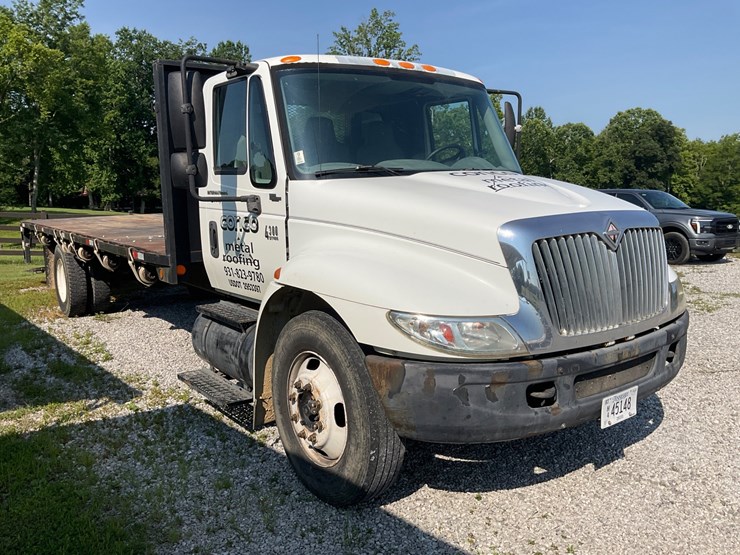 2002-international-durastar-4300-image-3