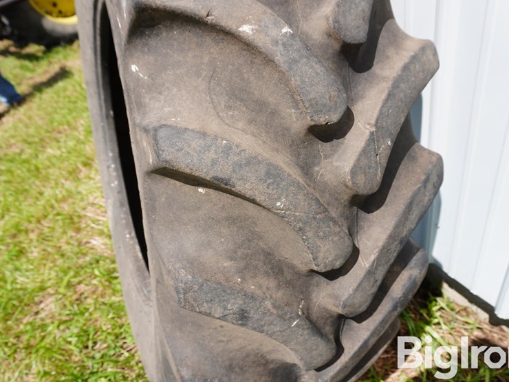 16.9r28-tire-image-5