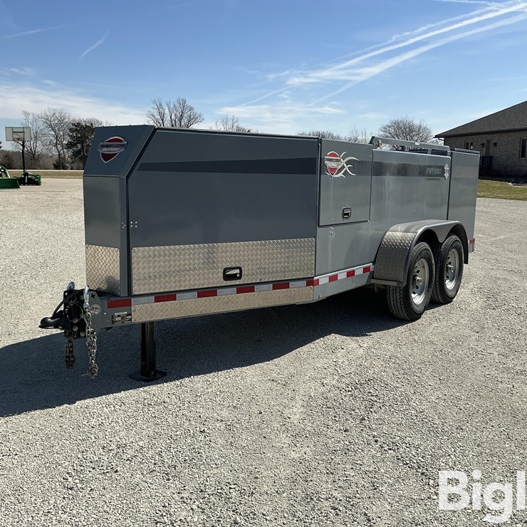 2016 THUNDER CREEK EQUIPMENT FST 990