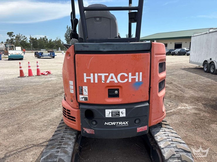 hitachi-zx26u-5n-mini-excavator-image-26