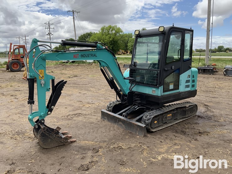 2023-agt-nt45-mini-excavator-image-1