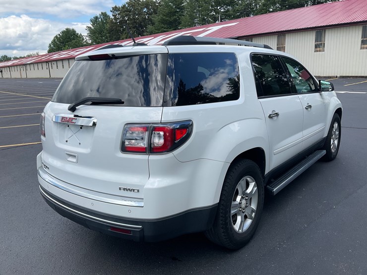 2016-gmc-acadia-image-4