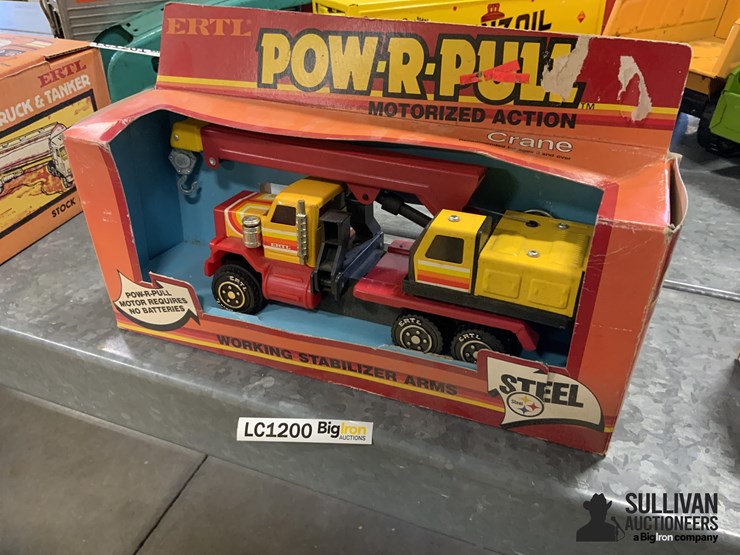 ertl-pow-r-pull-motorized-action-crane-toy-image-1