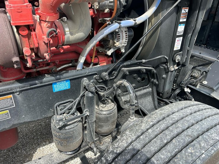 2024-peterbilt-389-image-53